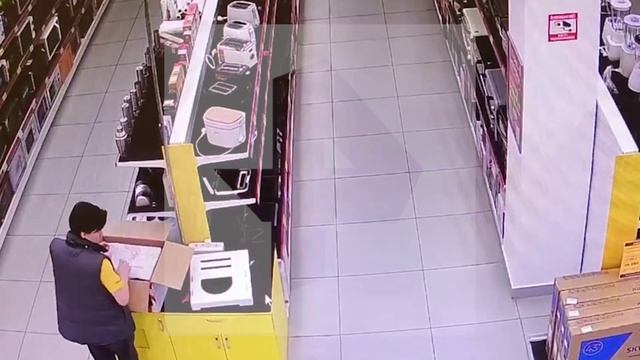 Обезьяна в магазине