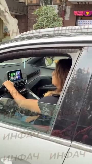 Автоледи в Армении едва не сбила туриста, после чего закатила истерику