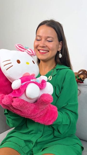 ЭЛИ УКУСИЛА ЗА ПАЛЕЦ