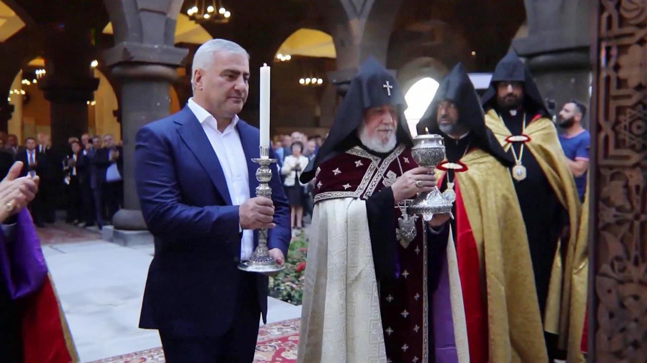 Архиепископ Микаэл Аджапахян приговорен к двум годам лишения свободы