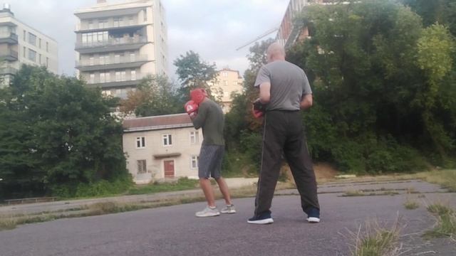 Прямі удари по тулубу: як правильно бити