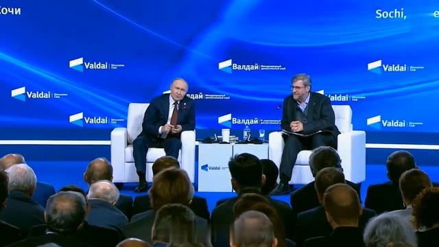 Путин пошутил, что больше не будет запускать дроны в Данию