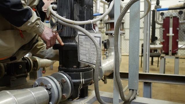 Потек насос Grundfos замена сальника.