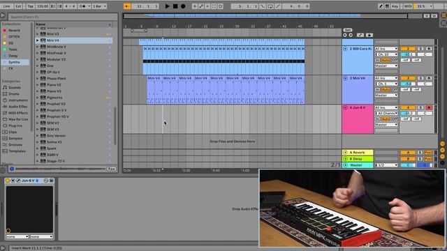 MIDI клавиатура AKAI MPK Mini Plus