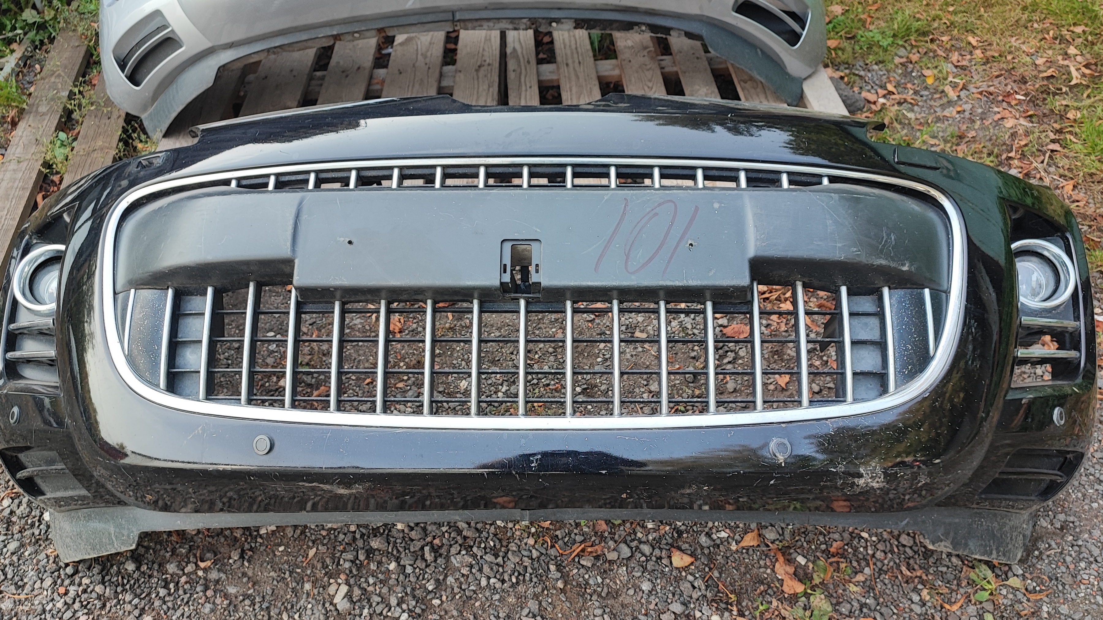 бампер передний peugeot 4007