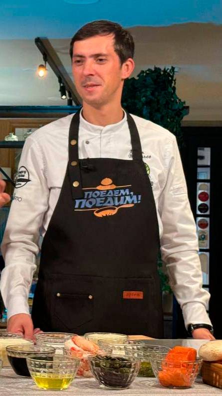 Повар из Петропавловска научит россиян готовить пончики и салат по-камчатски