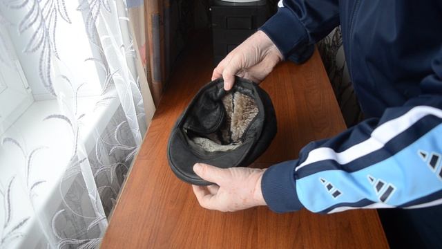 Кепка меховая, шапка вязаная