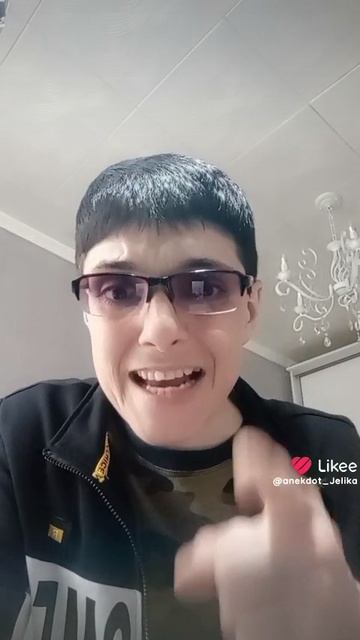 орëл принёс в когтях