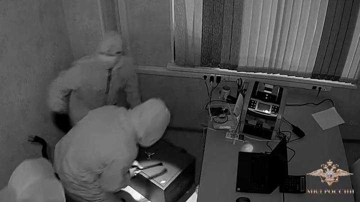 В Мытищах грабители вынесли сейф и увезли его на садовой тачке