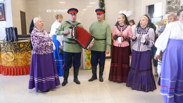 В саду при долине Народный коллектив ансамбль казачьей песни Донцы