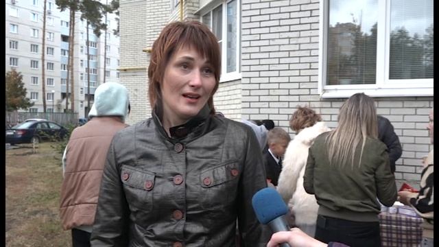 Зареченцы высадили декоративные яблони в микрорайоне «Озёрский»