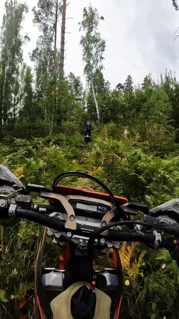 Husqvarna и KTM на эндуро гонке💪