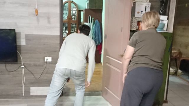 Вася убегает от людей. 04.10.25