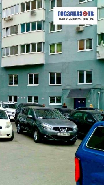 В Самаре строительное лобби — пытаются сократить число парковочных мест в новостройках. #shorts