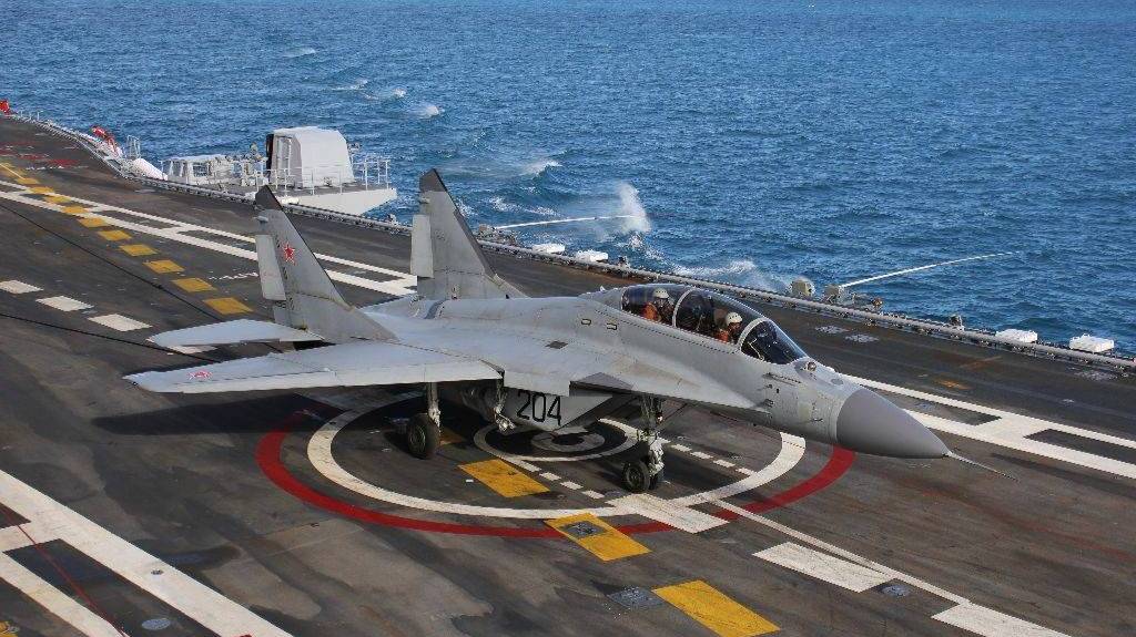 МиГ-29КУБ. Взлет с авианосца