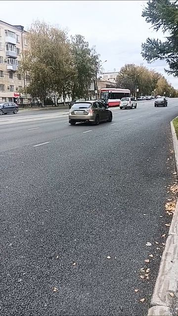 проехал один транвай