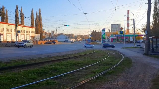 2 видео в процессе загрузкиНе закрывайте страницу