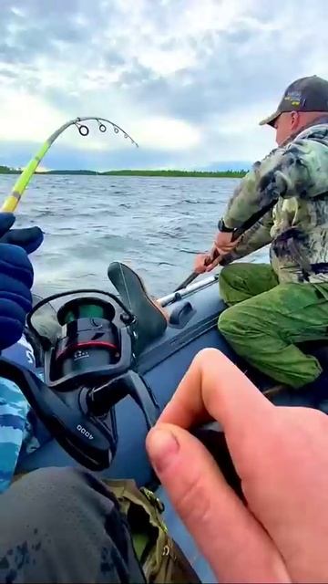 Муж сказал разведётся, если упущу. 😳🎣
