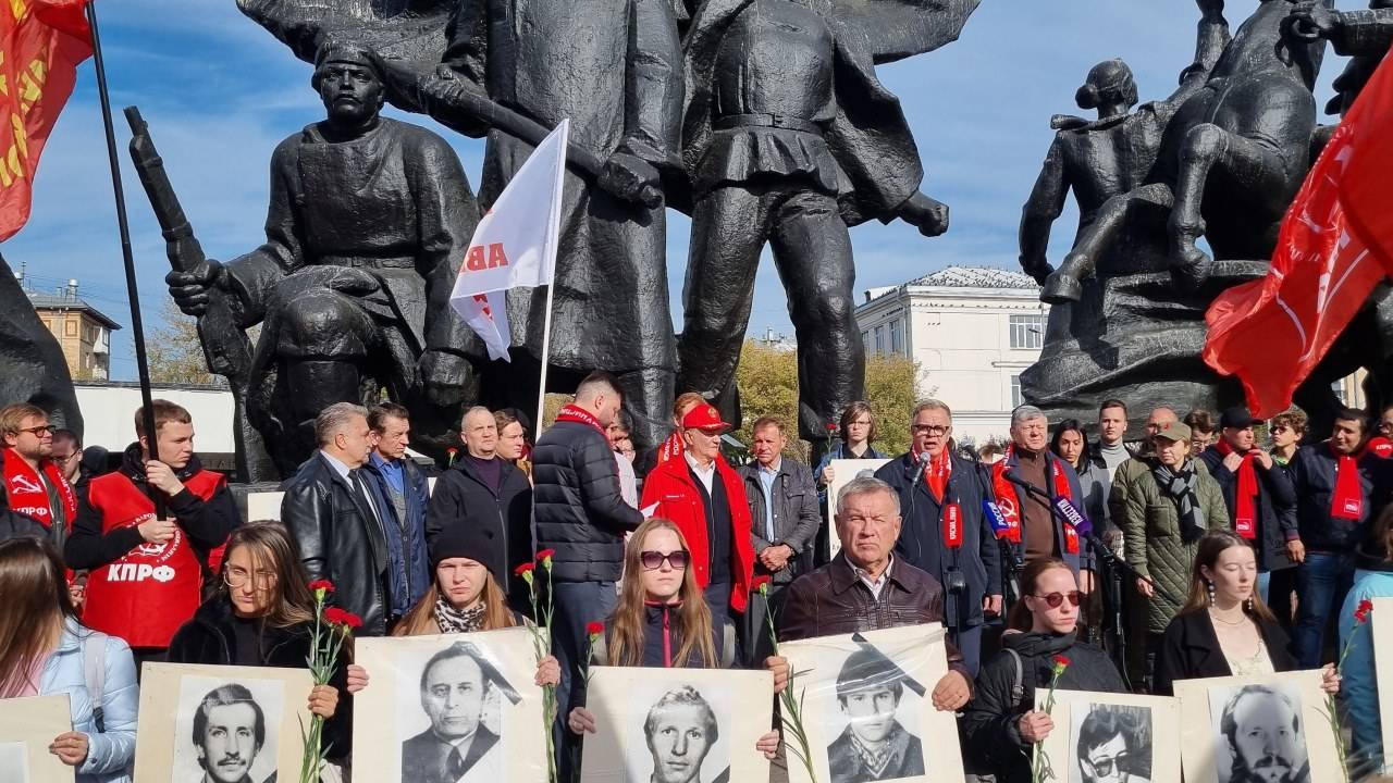 Выступил на патриотическом митинге памяти 3 октября 1993 года (03.10.2025)