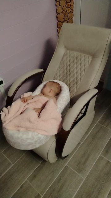 Спят усталые детишки😍