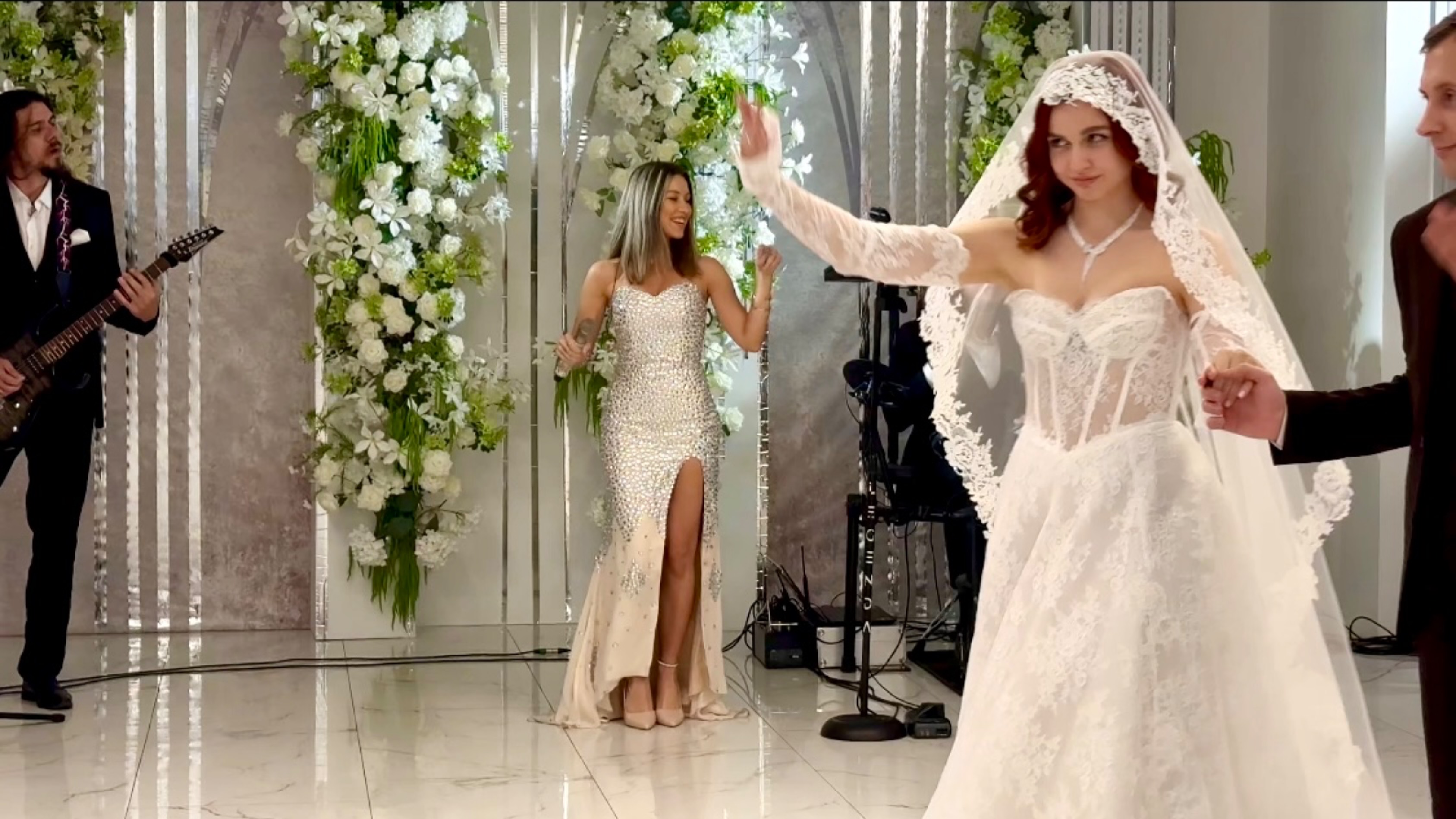 Свадьба Вячеслава и Анастасии 💞 🤵🏻♂️ 👰🏻♀️кавер группа Legenda г. Казань