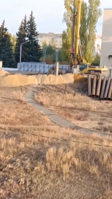 Незаконная стройка в парке территория детства г.Саратова 04.10.25