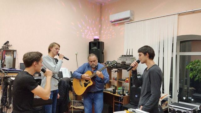 Реаетиция ансамбль Мальчишник