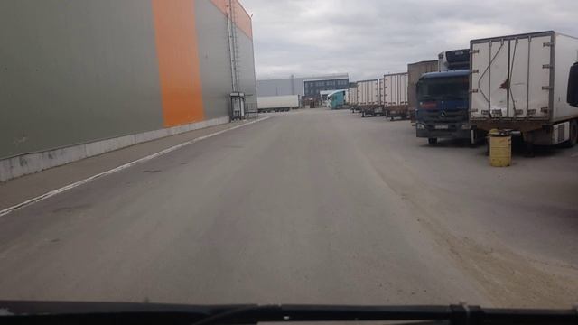 заезжаю выгружаться