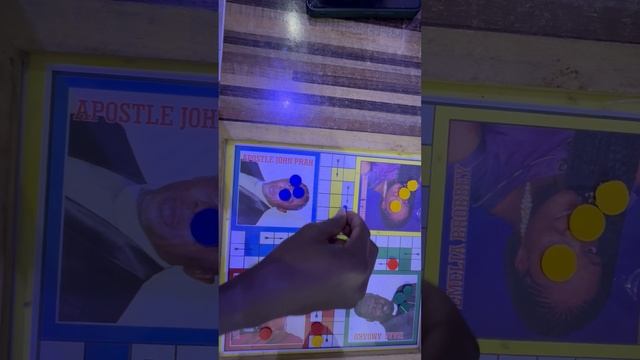 Играем в ганскую настольную игру ‘Ludu’