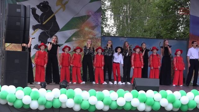 Песня МИЛЕЕ ВСЕГО МНЕ МОЙ ГОРОД ДАНИЛОВ