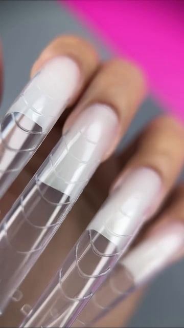 @shockmenails  Продукты можно купить на WB  Top Super Gloss 238887818 Base Rubber Soft 238885831 Гел