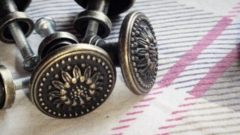 Продлил жизнь деревяхе :)