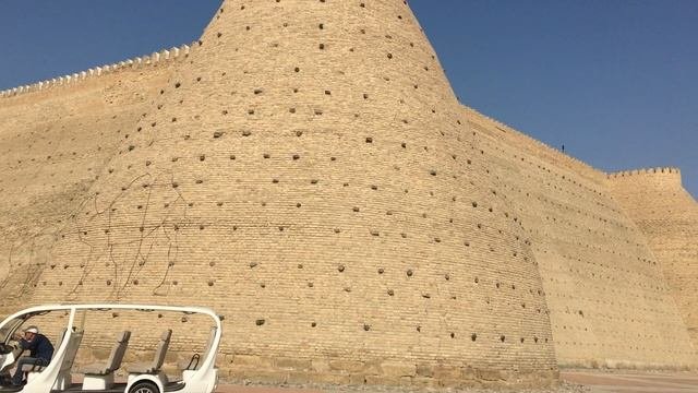Монументальный Бухарский ковчег — древняя крепость в самом сердце  Бухары!