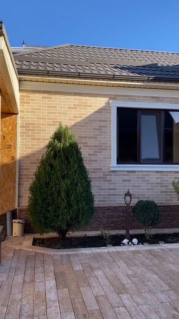 Чуть клея, немного времени и готов фасад, от которого соседи тихо завидуют