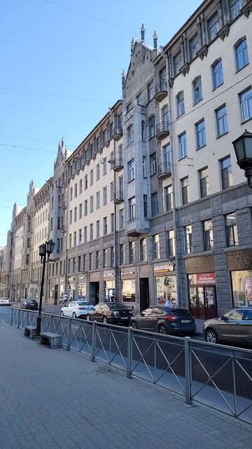 Доходный дом сельскохозяйственного товарищества Помещик со стороны 7-й ,Красноармейской 28.