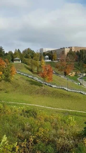 251005 Вид из парка Победы на реку Орлик и сквер Дворянское Гнездо город Орёл беседка ротонда ландша