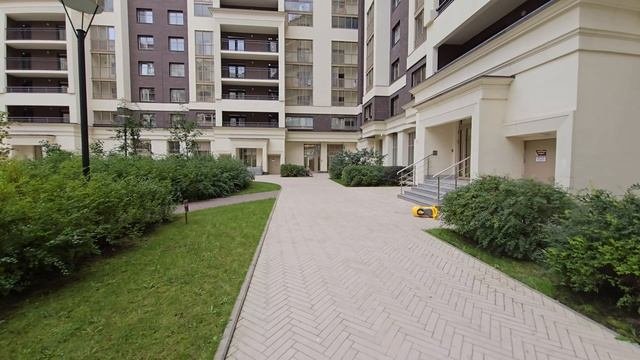 Двор в новом жилом комплексе Приморского района. Новостройки без комиссии  8-965-035-80-96 Денис