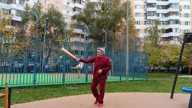 Упражнения с атлетическими булавами весом 2.1 кг (10)