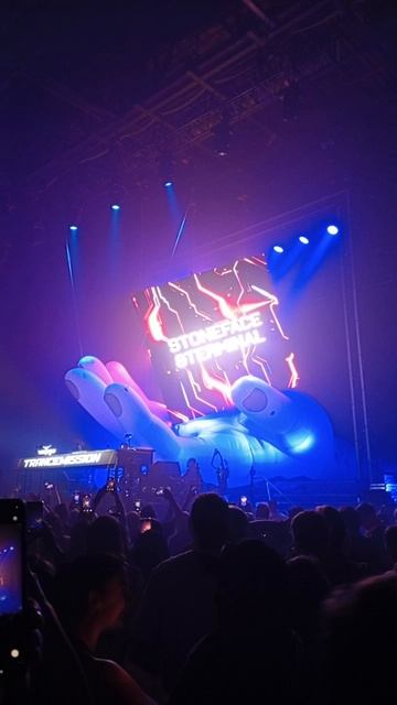 Stoneface terminal - entering