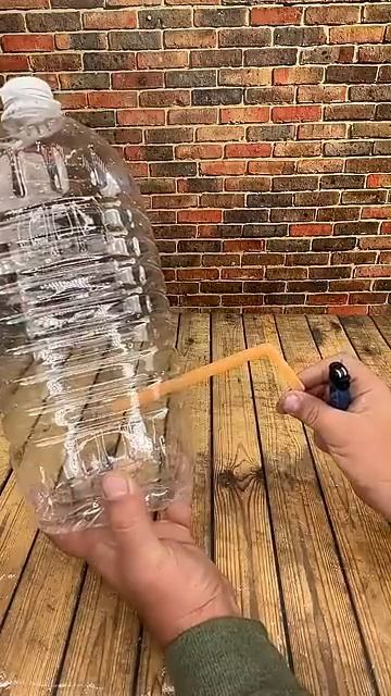 Рукомойник из пятилитровой бутылки