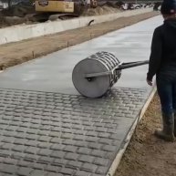 Валик для тротуарной плитки.