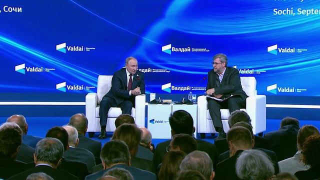 «Пилсудский против Пушкина»: Путин — о роковых ошибках Польши перед Второй мировой