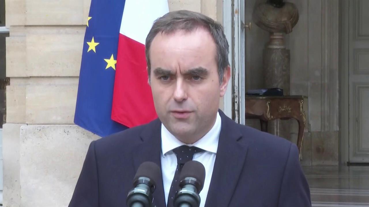 Премьер-министр Франции Себастьян Лекорню покинул пост, не проработав и месяца