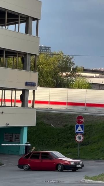 Молодая красотуха