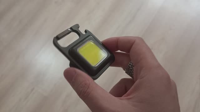 Обзор на мощный фонарик брелок аккумуляторный - Keychain Light