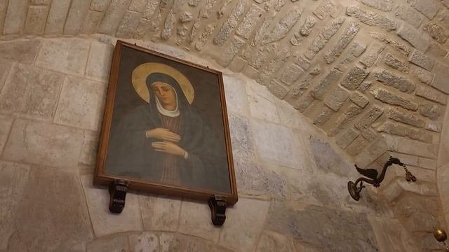 Я озвучила ваши письма в приделе Уз Христа и чудотворной иконы Богородицы, открывающей глаза
