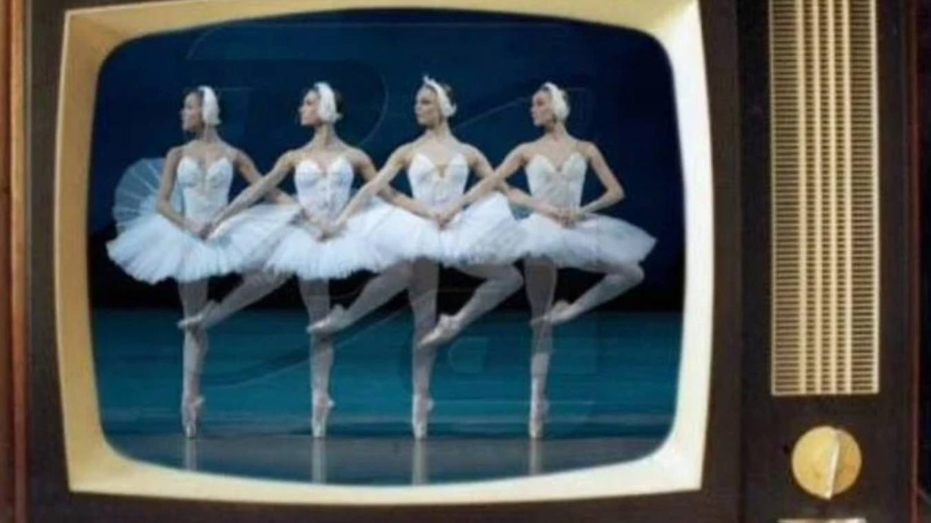 В ожидании Лебединого озера и гонок на лафетах