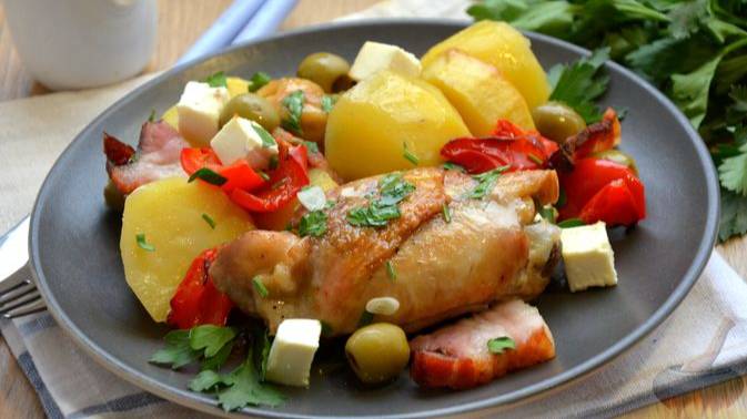 Калейдоскоп вкусов в одном блюде. КУРИЦА С КАРТОШКОЙ ПЕРЦЕМ