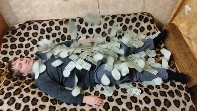 Дождь из купюр