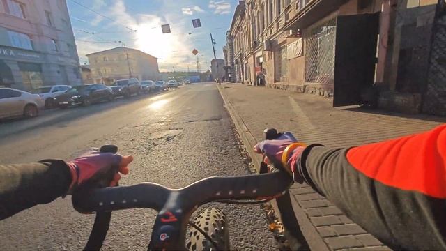 Еду осенью на фэтбайке по магазинам вместо тренажёра